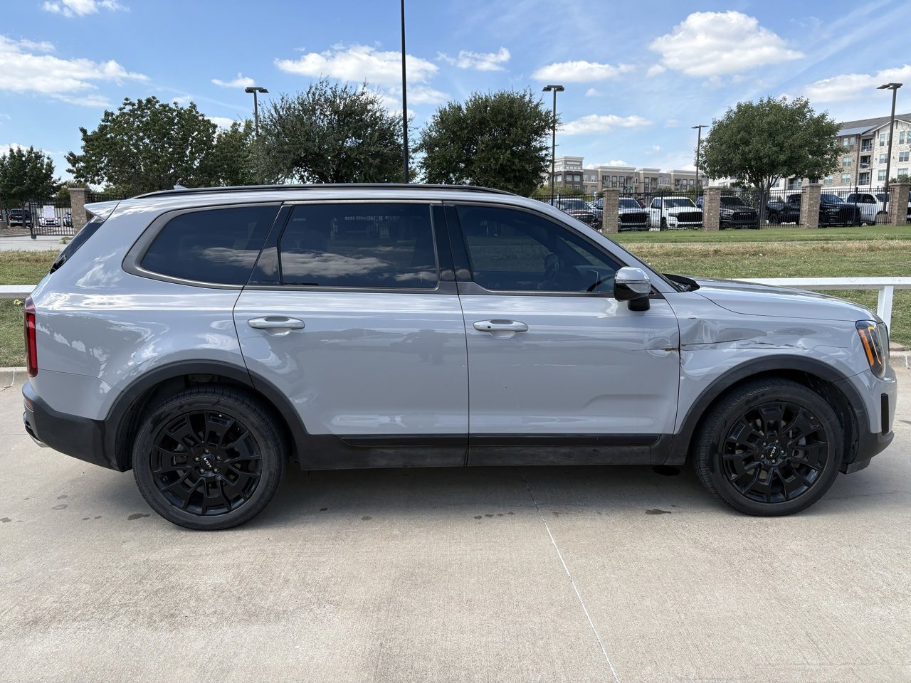 2022 Kia Telluride SX photo 3