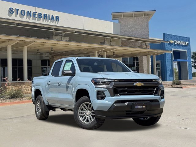 2026 Chevrolet Colorado LT photo 2