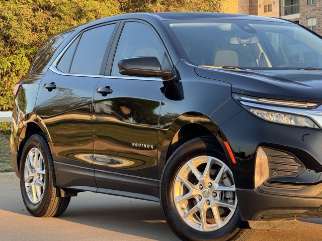 2024 Chevrolet Equinox LT photo 2