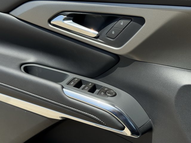 2027 Chevrolet Traverse LT - Photo 19