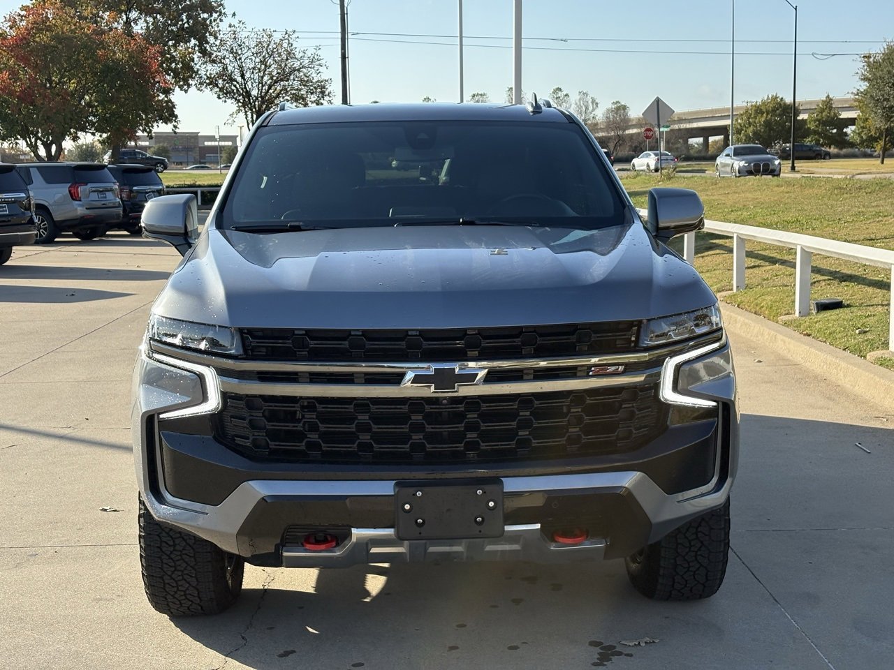 2022 Chevrolet Suburban Z71 photo 2