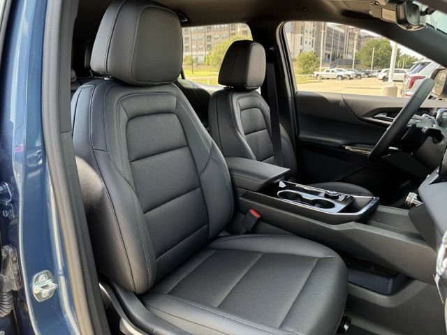 2027 Chevrolet Equinox LT - Photo 25