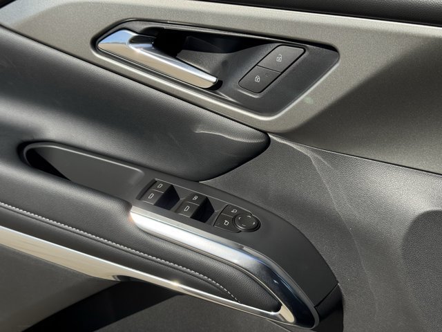 2027 Chevrolet Traverse LT - Photo 18