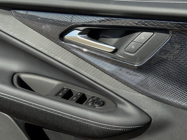 2026 Chevrolet Blazer EV LT - Photo 18