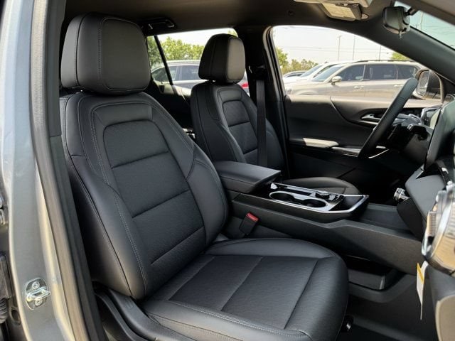 2027 Chevrolet Equinox LT - Photo 25