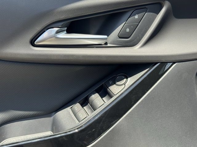 2027 Chevrolet Equinox LT - Photo 20