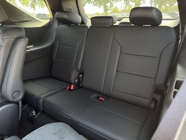 2027 Chevrolet Traverse LT - Photo 23