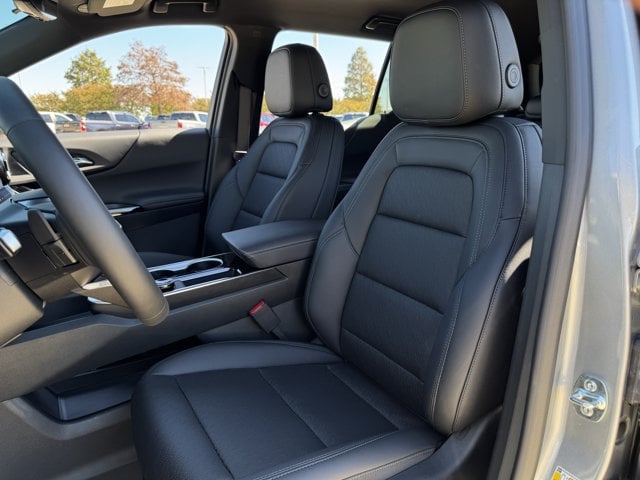 2027 Chevrolet Equinox LT - Photo 22