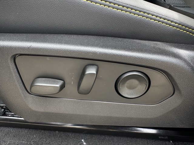 2026 Chevrolet Colorado ZR2 - Photo 21