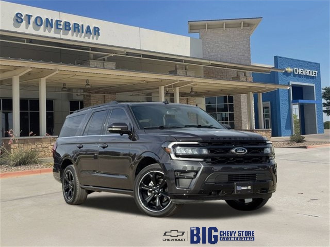 2023 Ford Expedition Limited's photo