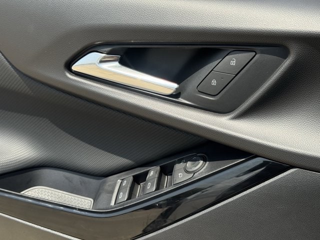 2027 Chevrolet Equinox LT - Photo 20