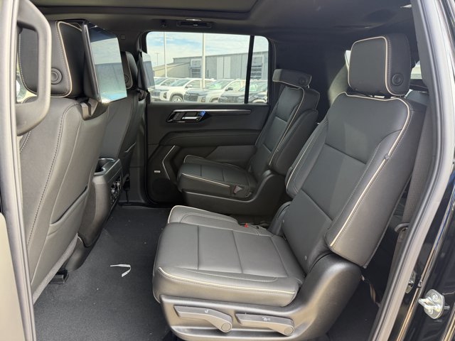 2026 Chevrolet Suburban Premier - Photo 26