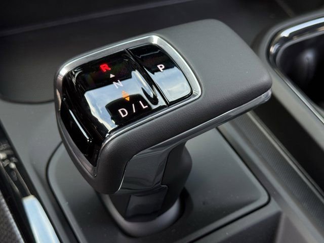 2026 Chevrolet Silverado 1500 ZR2 - Photo 17