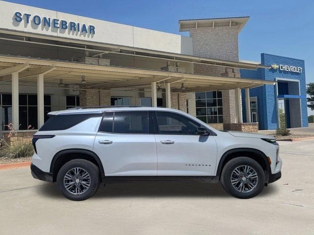 2025 Chevrolet Traverse LT - Photo 4