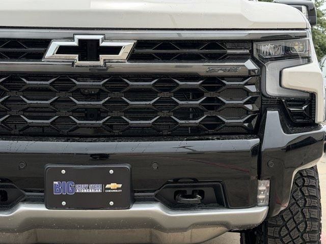 2026 Chevrolet Silverado 1500 ZR2 - Photo 9