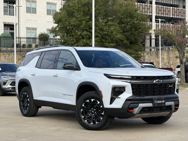 2027 Chevrolet Traverse Z71 - Photo 2