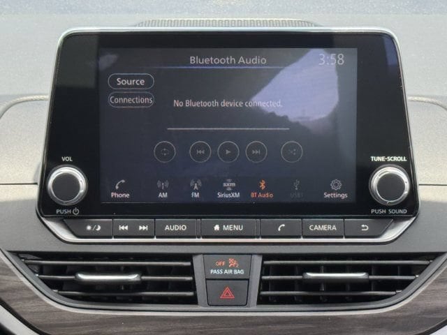 2025 Nissan Altima SV - Photo 16