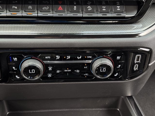 2026 Chevrolet Silverado 1500 ZR2 - Photo 17