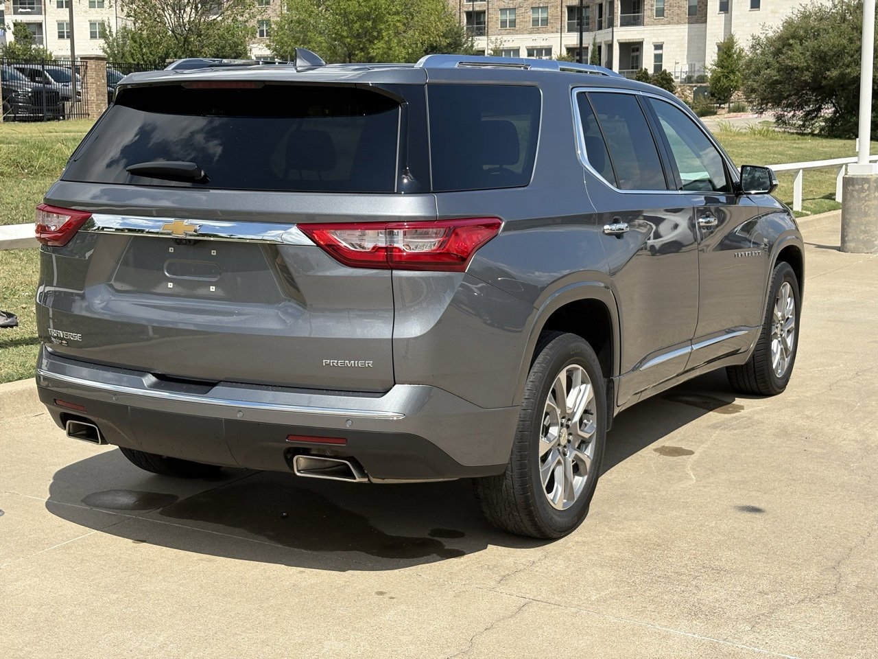 2019 Chevrolet Traverse Premier photo 3