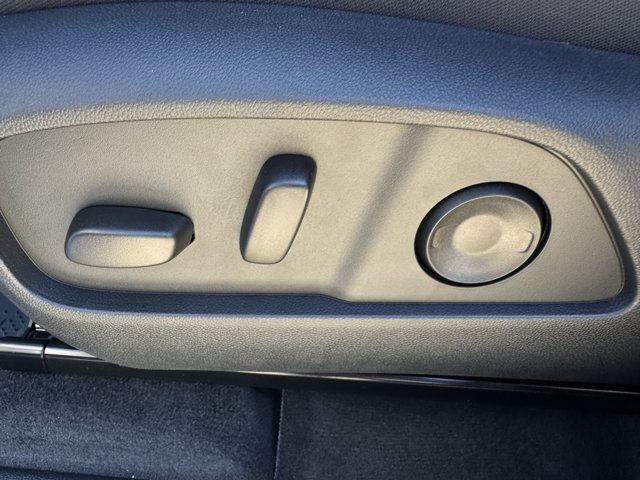 2027 Chevrolet Equinox RS - Photo 23