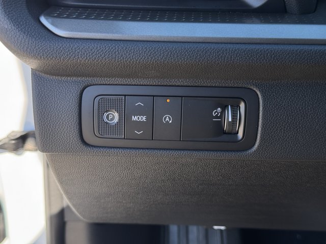 2027 Chevrolet Traverse LT - Photo 17