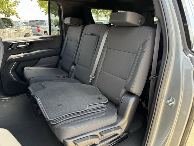 2026 Chevrolet Suburban LS - Photo 22