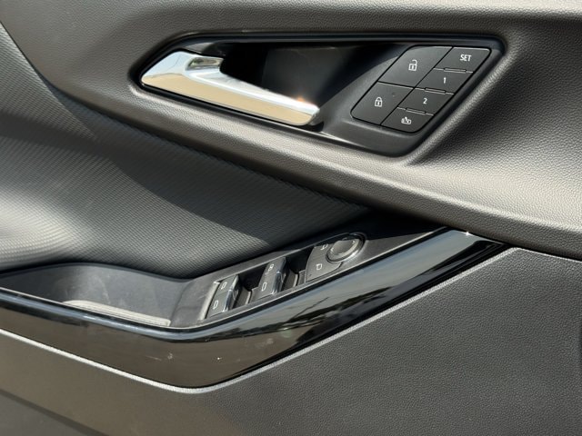 2027 Chevrolet Equinox RS - Photo 20