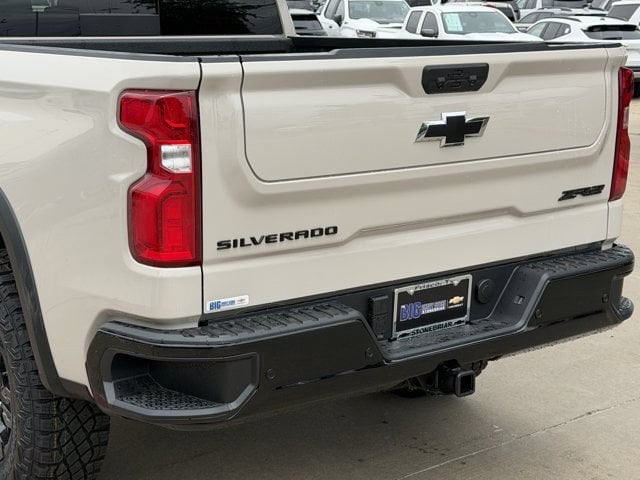 2026 Chevrolet Silverado 1500 ZR2 - Photo 7