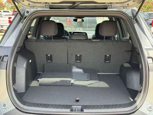 2027 Chevrolet Equinox LT - Photo 23
