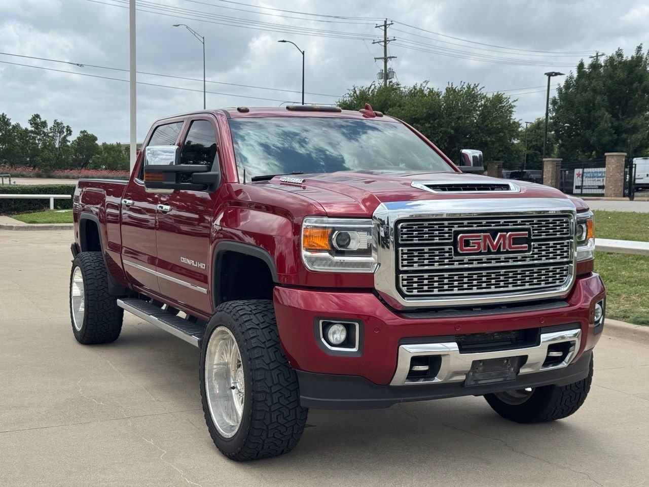 2018 GMC Sierra 4WD Crew Cab Standard Box Denali's photo