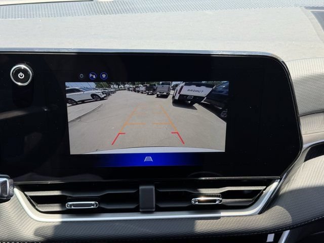2027 Chevrolet Equinox LT - Photo 14