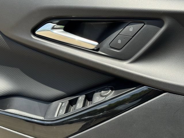 2027 Chevrolet Equinox LT - Photo 21