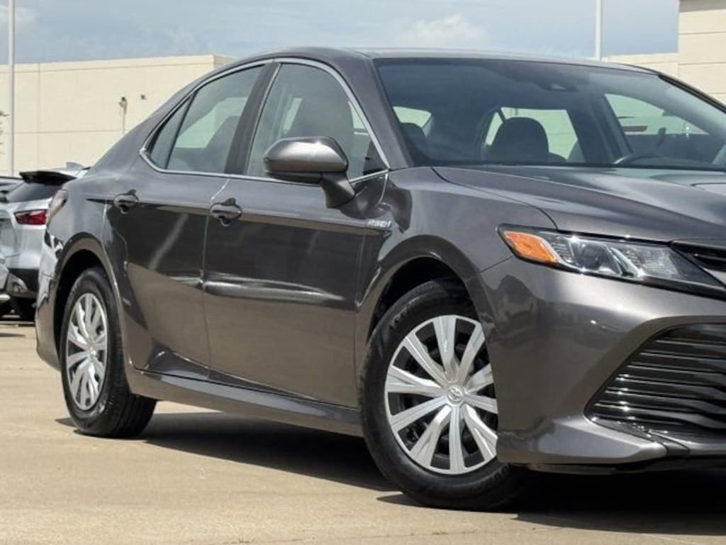 Used 2019 Toyota Camry Hybrid LE Sedan