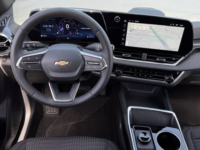 2027 Chevrolet Equinox LT - Photo 11