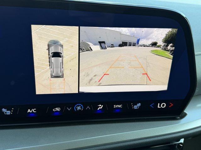 2027 Chevrolet Traverse LT - Photo 15