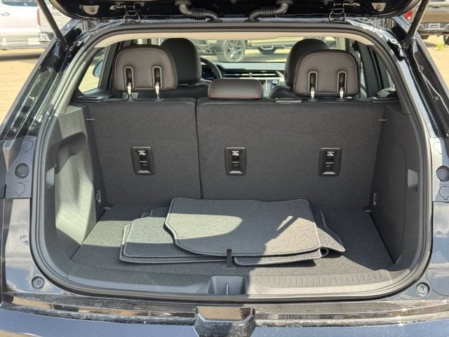 2027 Chevrolet Bolt RS - Photo 24