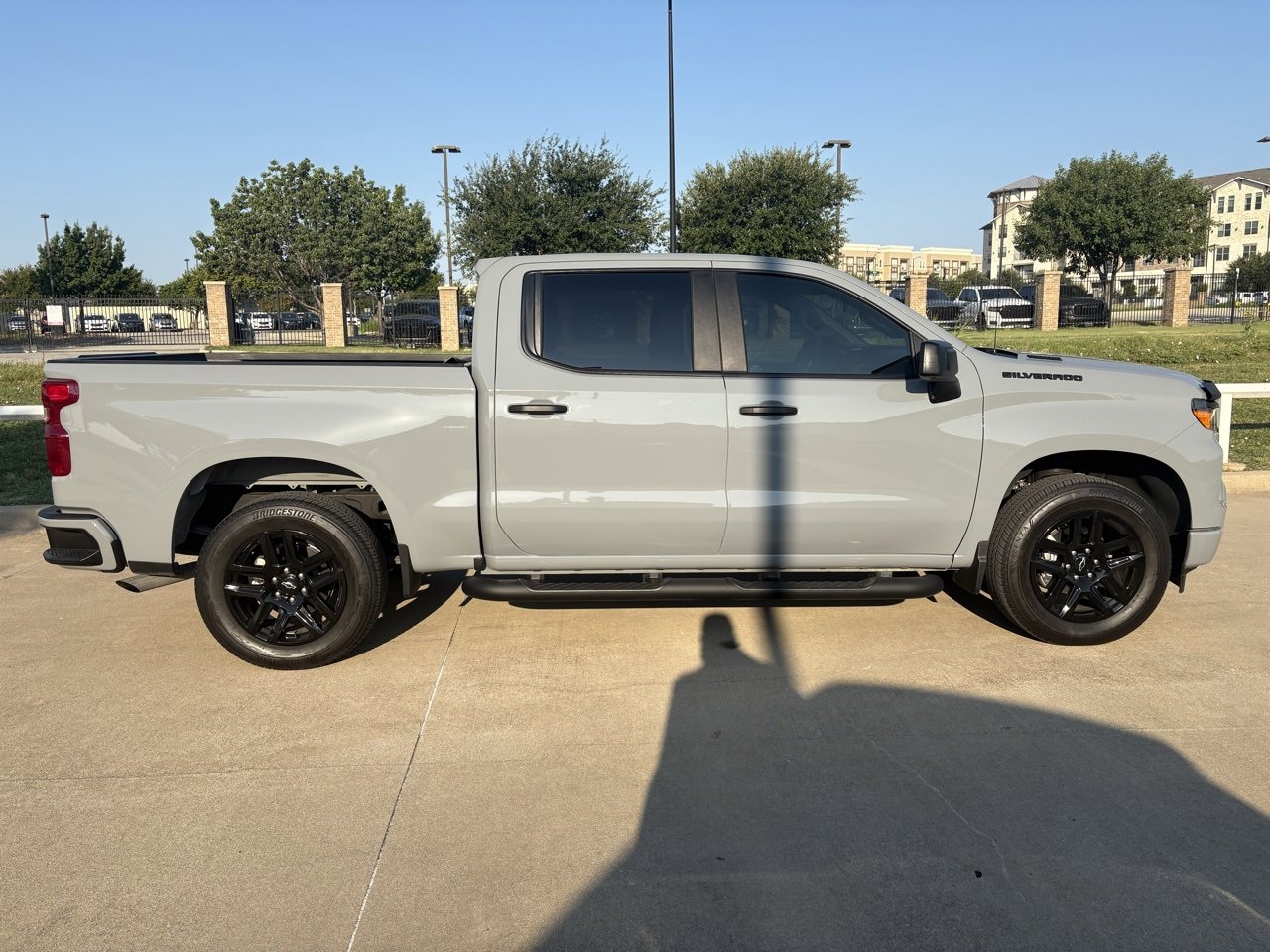 2025 Chevrolet Silverado 1500 Custom photo 3