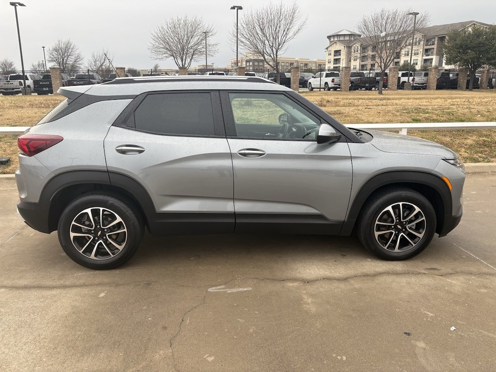 Used 2025 Chevrolet Trailblazer LT SUV