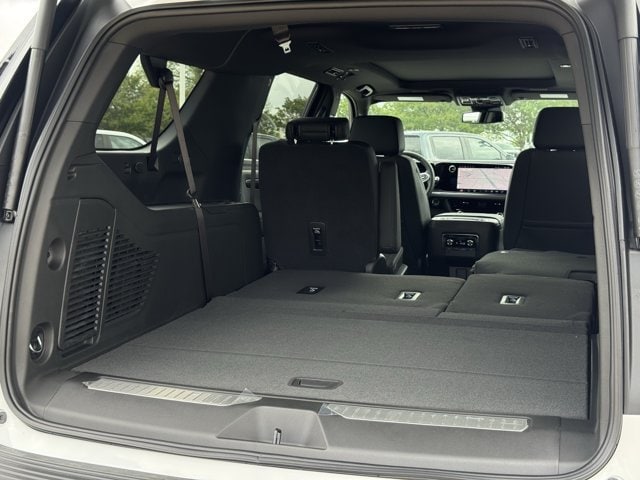 2026 Chevrolet Suburban RST - Photo 27