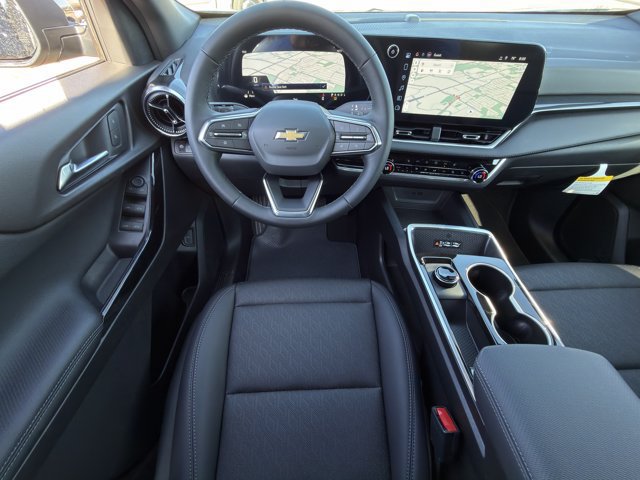 2027 Chevrolet Equinox LT - Photo 8
