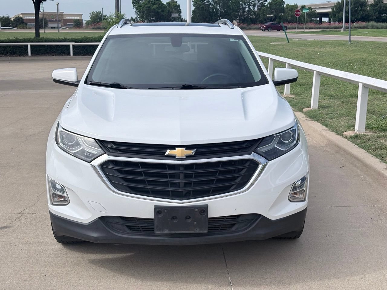 Used 2018 Chevrolet Equinox LT with VIN 2GNAXJEV2J6302917 for sale in Frisco, TX