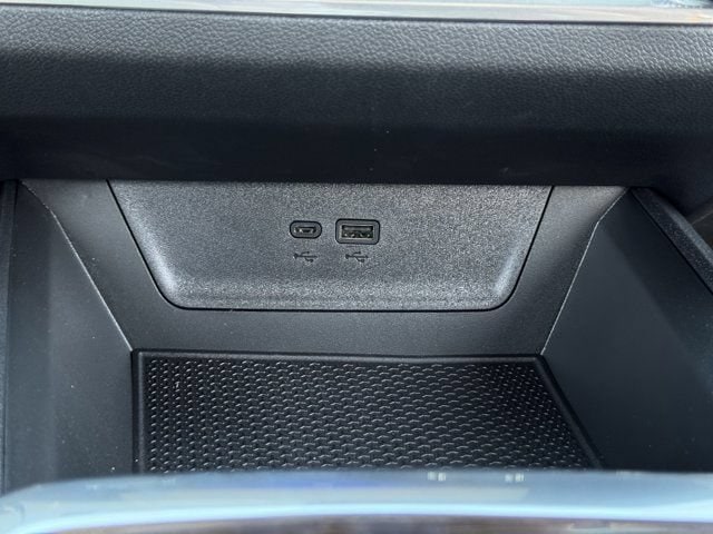 2027 Chevrolet Equinox LT - Photo 16