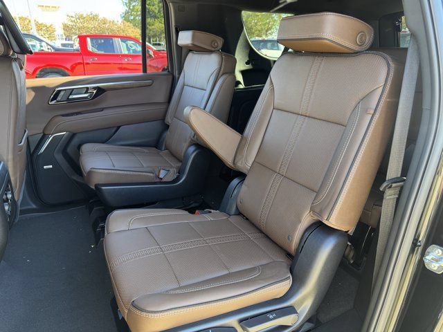 2026 Chevrolet Suburban High Country - Photo 24