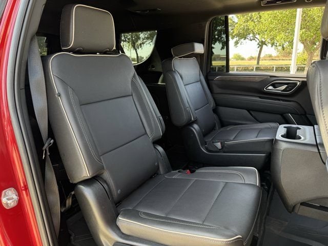2024 Chevrolet Suburban Premier - Photo 31