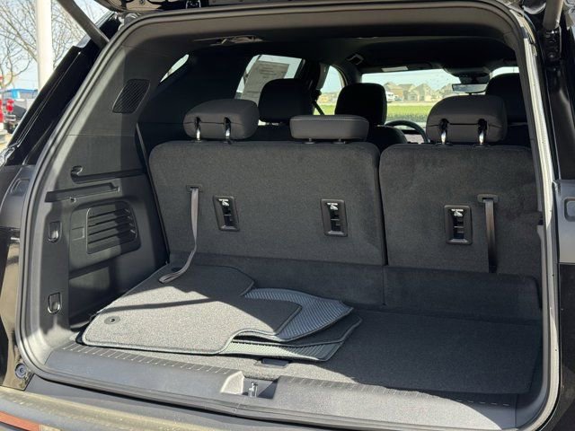 2026 Chevrolet Traverse LT - Photo 25