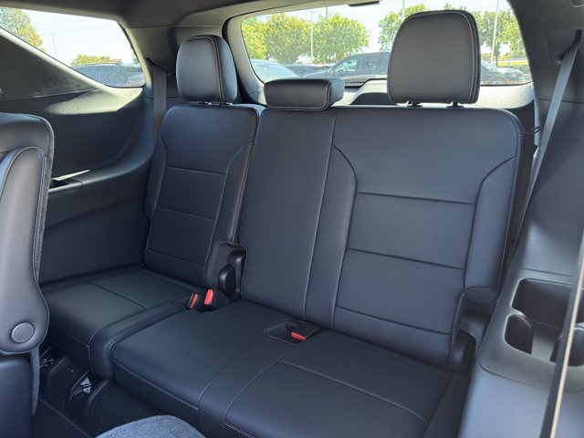 2027 Chevrolet Traverse LT - Photo 23
