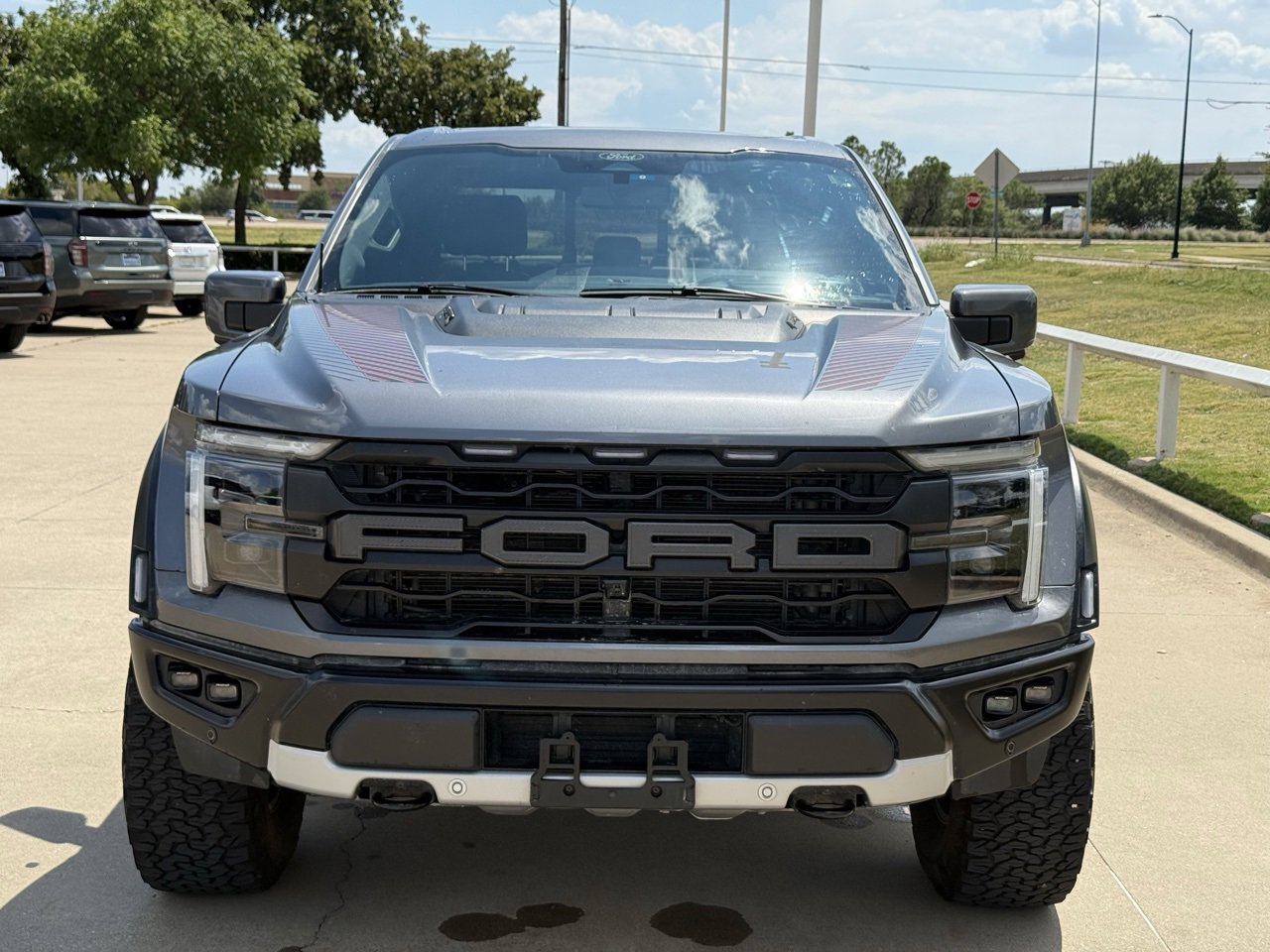 2024 Ford F-150 Raptor photo 2