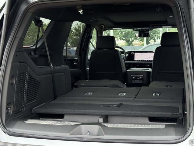 2026 Chevrolet Suburban RST - Photo 27