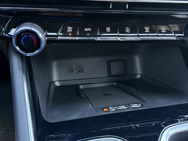 2027 Chevrolet Traverse LT - Photo 19