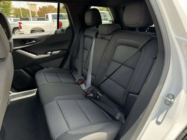 2027 Chevrolet Equinox LT - Photo 24